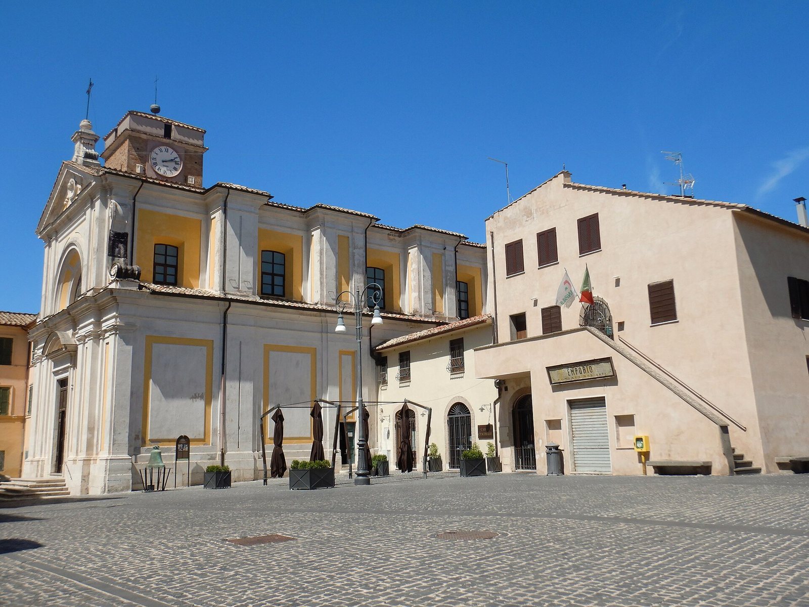 Castelnuovo di Porto - Chiesa di Santa Maria Assunta - 2023-09-14 18-33-50 001.JPG